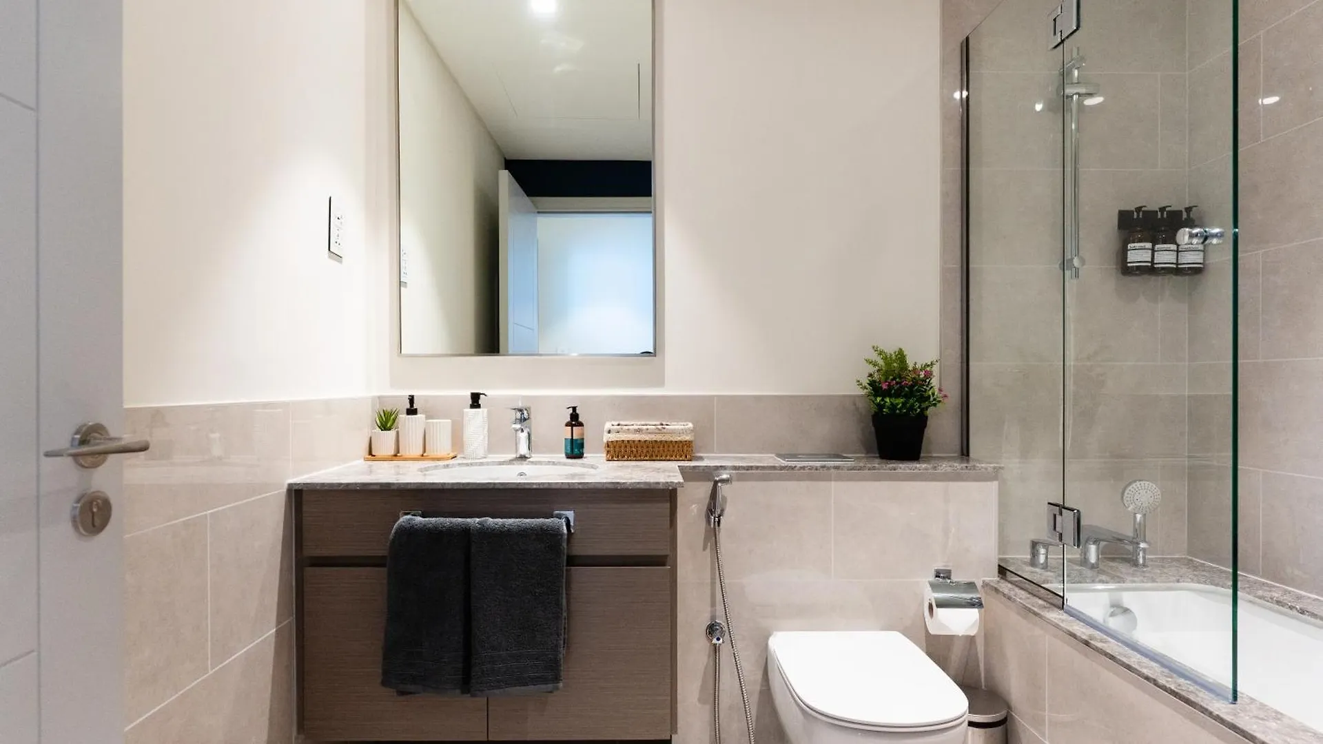 Luxury Downtown Apartment 5Mins Walk To Burj Khalifa Dubai