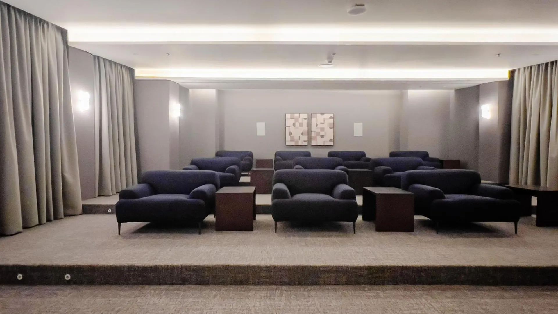 Luxury Downtown Apartment 5Mins Walk To Burj Khalifa Dubai United Arab Emirates